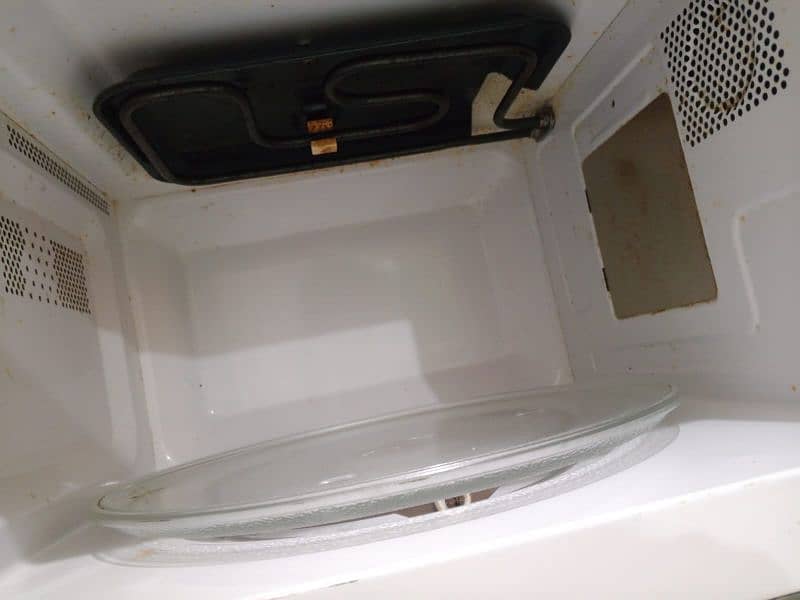 microwave oven with Grill 3