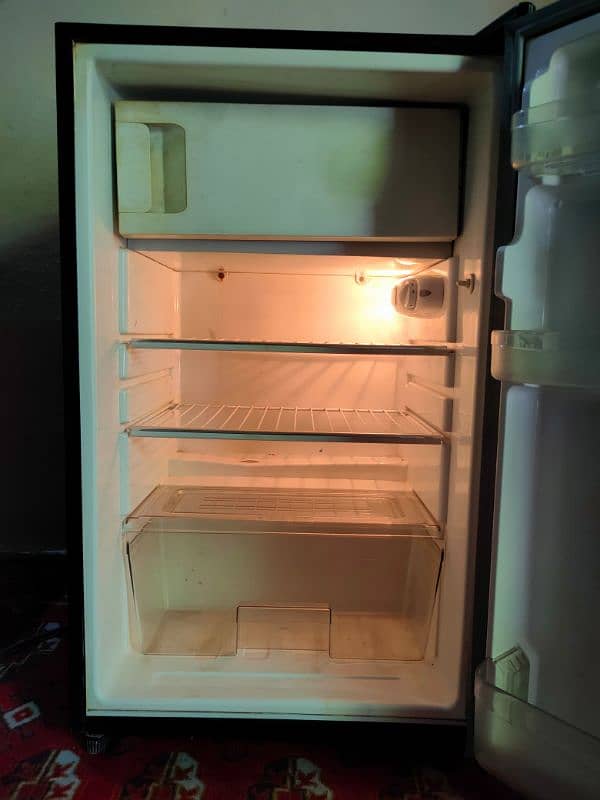 Dawlance refrigerator for sale 3