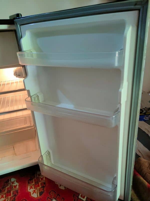 Dawlance refrigerator for sale 4