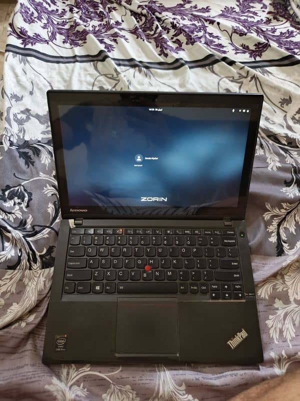Lenovo ThinkPad X240 | Core i5 4th Gen – Touchscreen, Backlit Keyboard 2