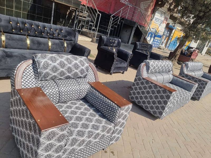 sofa set brand new whol sel rait par available hei. 3
