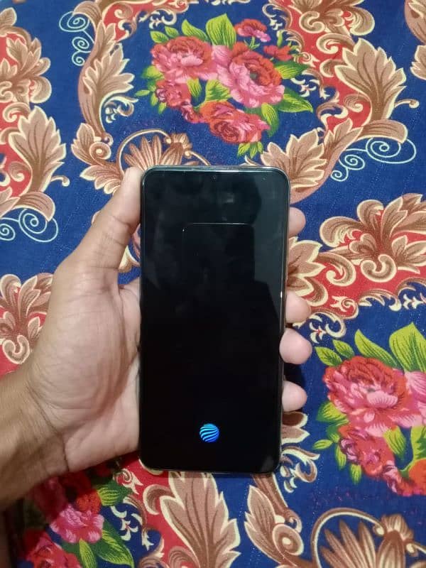 vivo s1 with box. 2