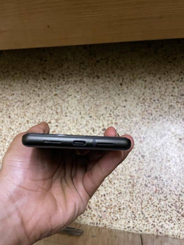 Google Pixel 6 in good condition 5