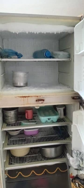 Dawlance Fridge for sale in used Condition 2