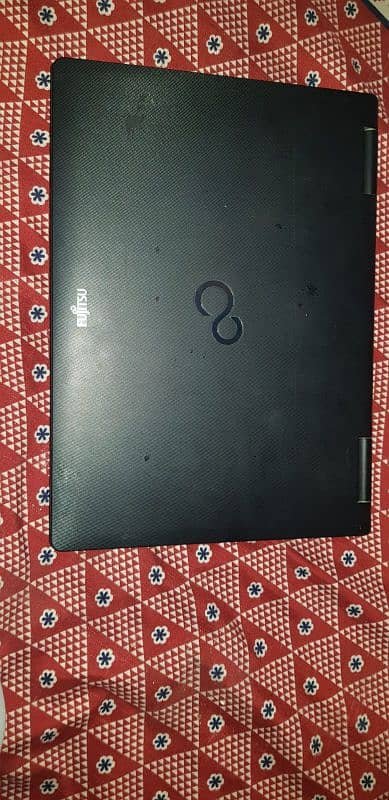 Fujitsu core i3 1
