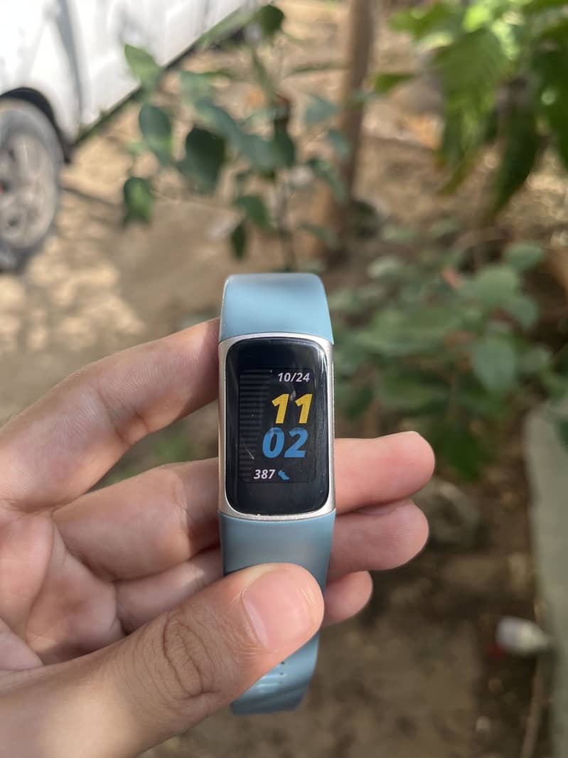 Fitbit charge 5 imported 0