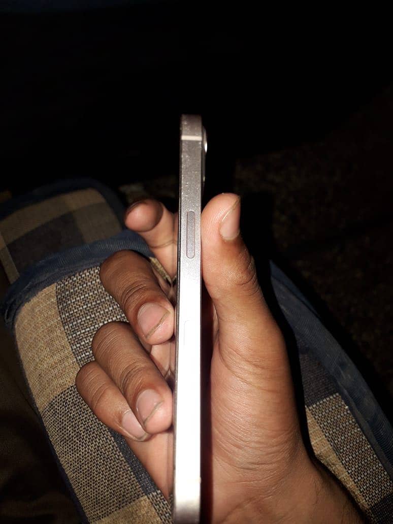 Iphone 13 water packbattery health 85 total guinue no boost to change 2
