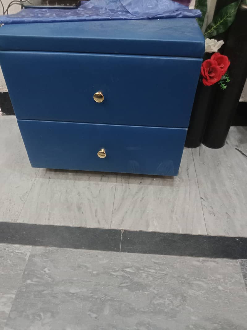 King size navy blue bed with side tables and mattress 0