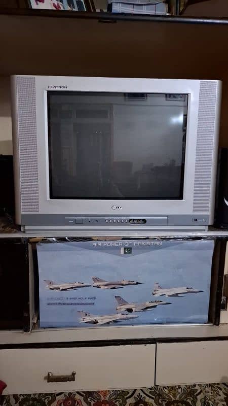 LG 21 inch Flatron tv With Woofer System. Powerful Voice Quality 0
