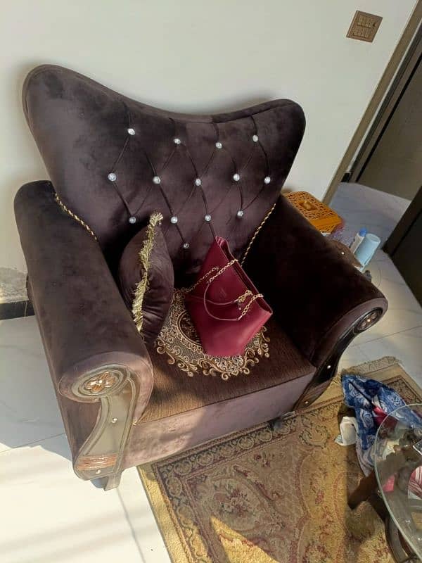 6seater sofa new condition table 2