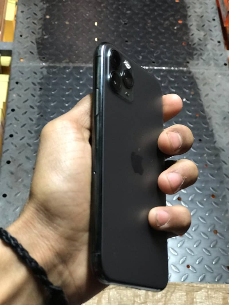 iPhone 11 Pro non pta 3