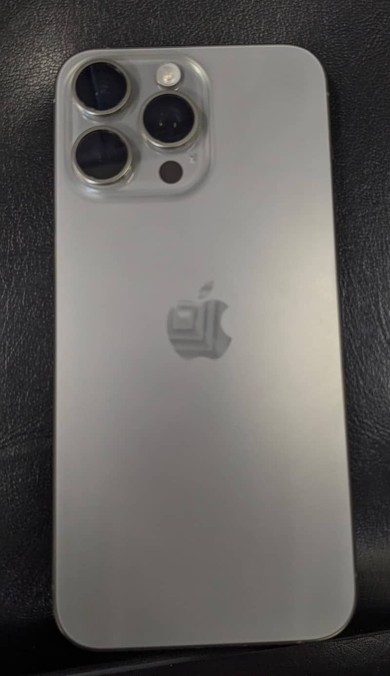 iphone 15 Pro Max jv / 256gb / Battery 100% 0