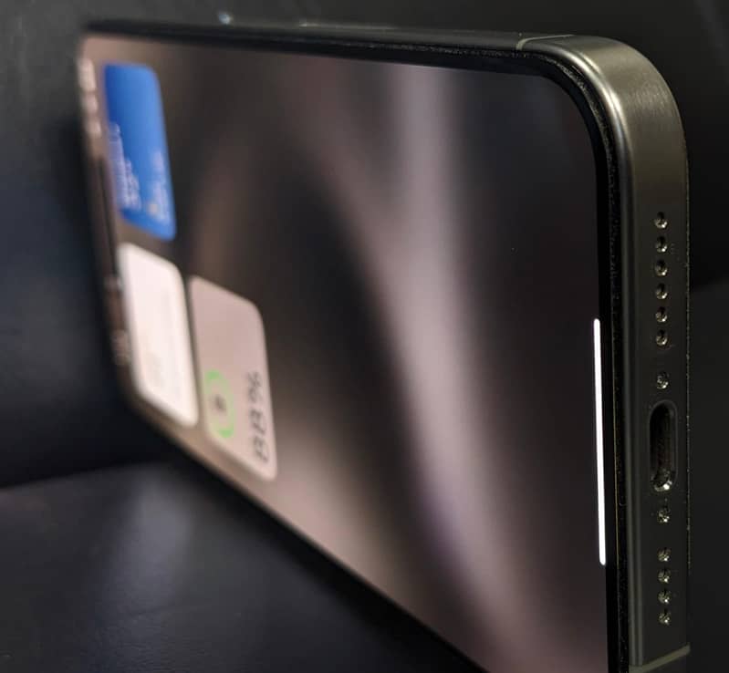 iphone 15 Pro Max jv / 256gb / Battery 100% 4
