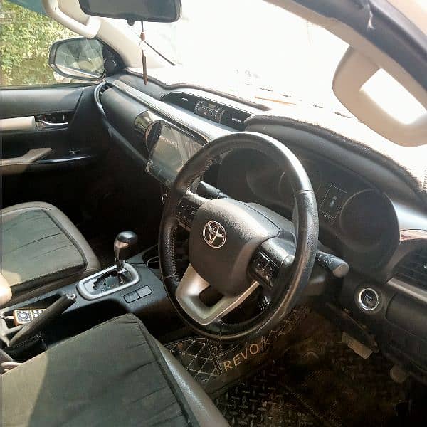 Toyota Hilux 2018 1