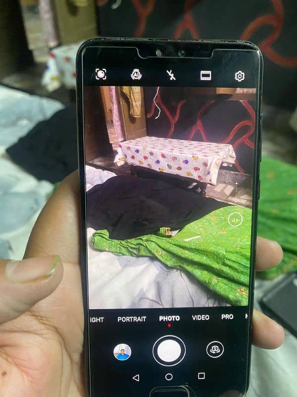 Huawei p20 pro only back crack ha pta approved pannel pr shade ha 7