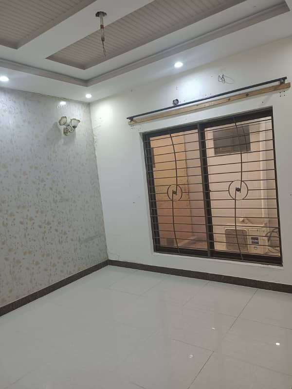 5 Marla Used House Is Available For Sale In Bahria Town Lahore AA Block Sector D 2