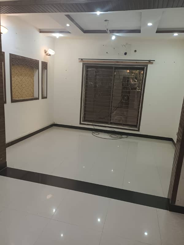 5 Marla Used House Is Available For Sale In Bahria Town Lahore AA Block Sector D 9
