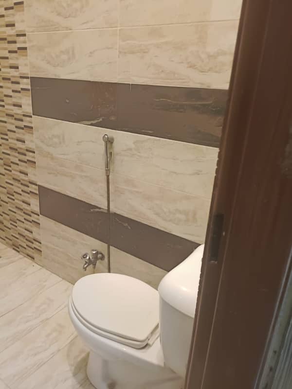 5 Marla Used House Is Available For Sale In Bahria Town Lahore AA Block Sector D 19