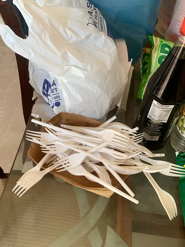 fryer , fries boxes , dips , spoons , plates 8