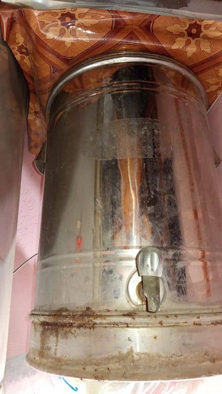 Water tank , kitchen appliances 2