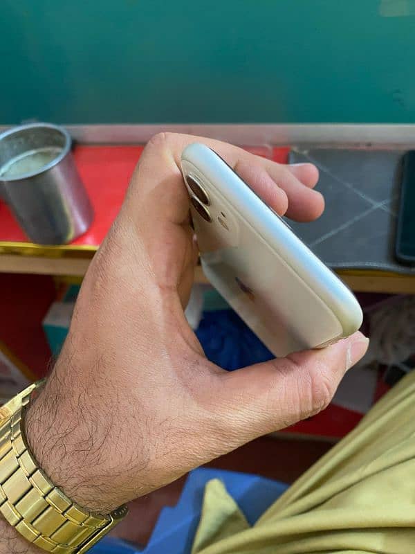 iPhone 11 /7+ 4