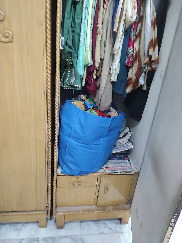 wodden wardrobe for sale set of 3 2