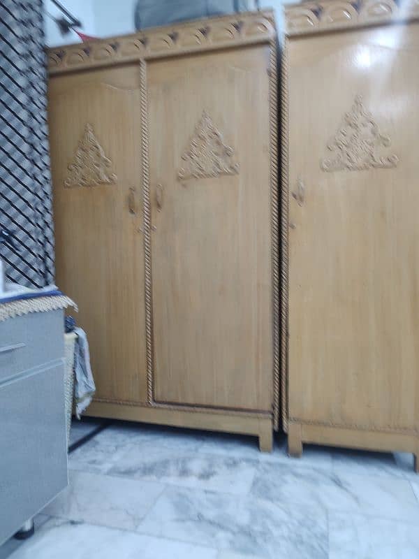wodden wardrobe for sale set of 3 3