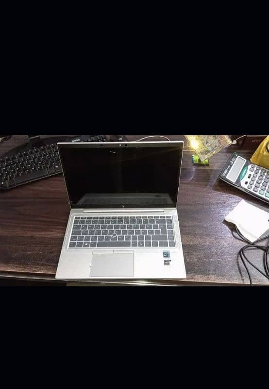HP elitebook 840 aero g8 notebook 7