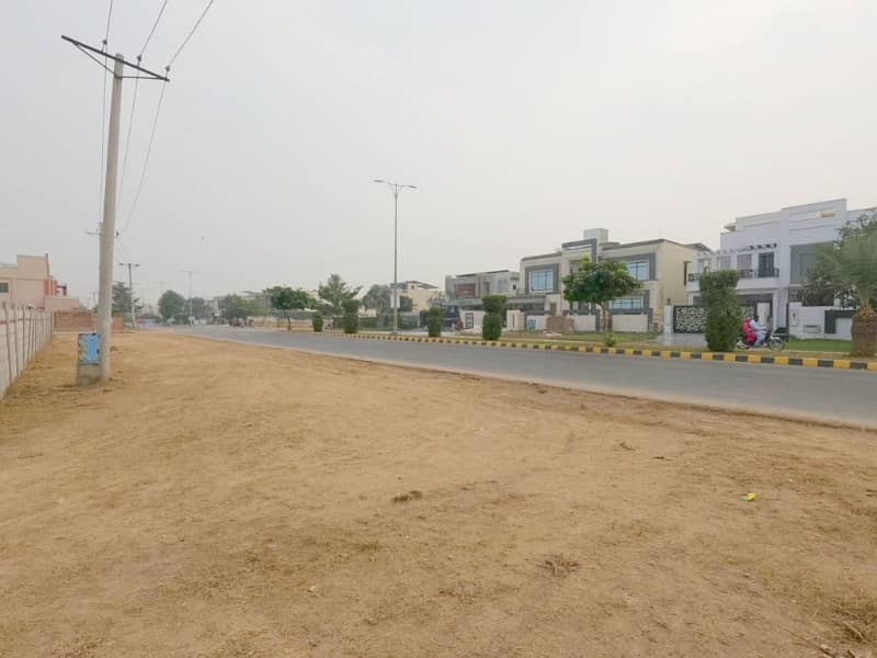 8 Kanal Commercial Plot Main 100ft Road For Sale In Rs. 450000000 Only 0