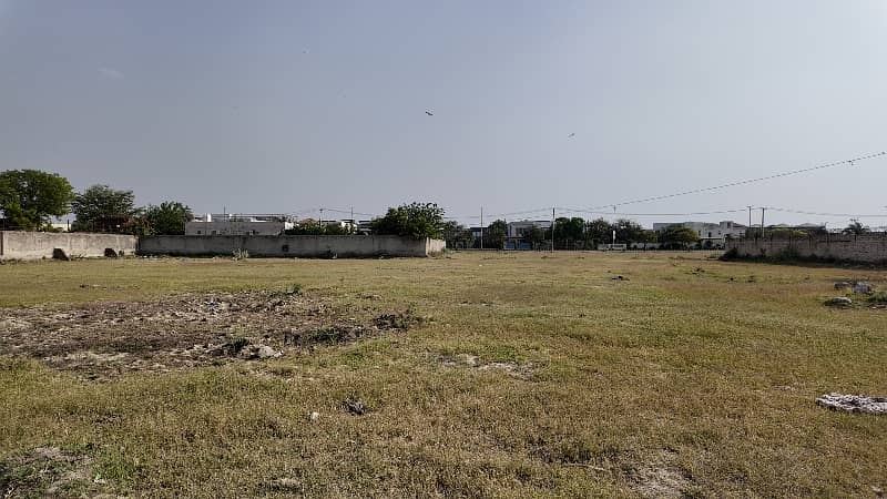 Corner 2 + 2 Kanal Pair Facing 4 Kanal For Sale In Paragon City-Executive Block Barki Road Lahore 2
