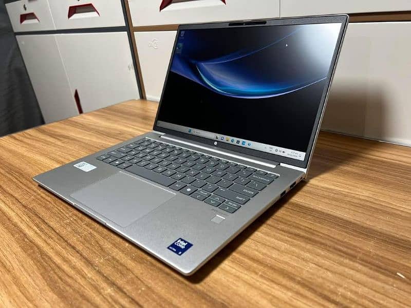 HP ProBook 440 G11 14" wuxga display Core ultra 5 14th Gen 16-512gb 1