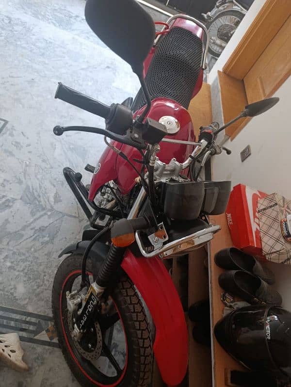 Yamaha YBR 7