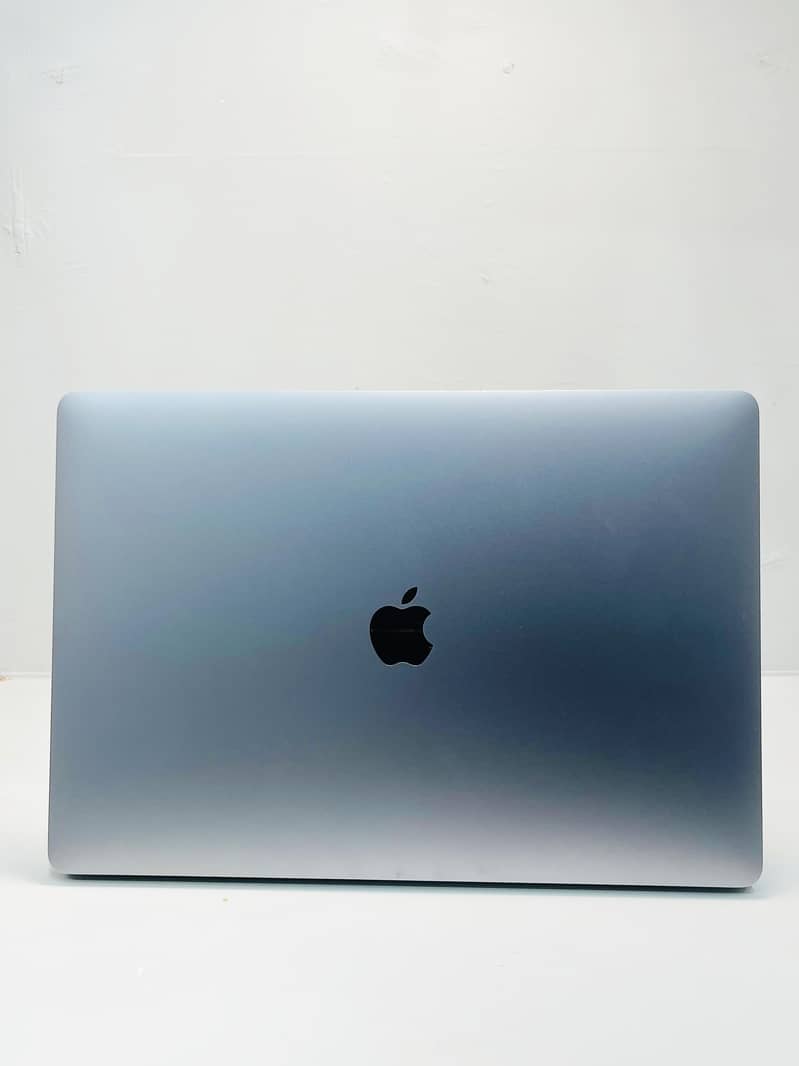 APPLE MACBOOK PRO 2017 WITH 1TB STORAGE 6