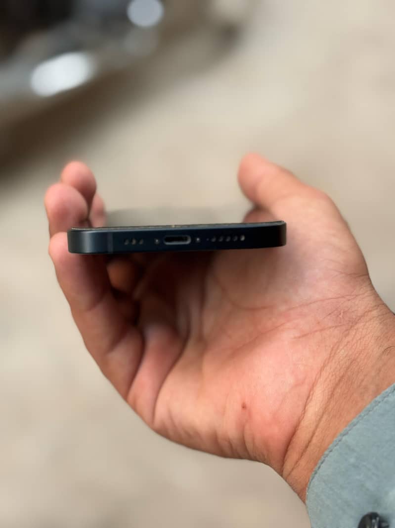 Iphone 13 with apple warranty 100%health 1