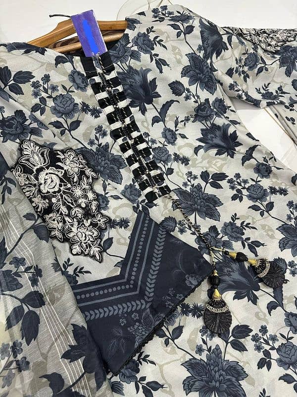 Ladies suit / 3pcs Lawn stitched Suits / All verity Available 1