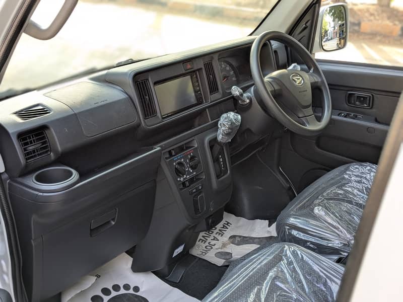 Daihatsu Hijet 2018 5