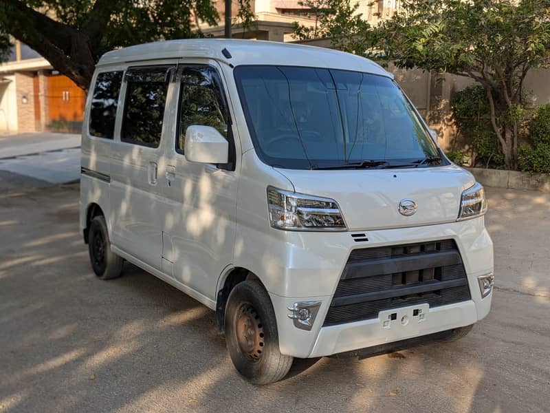 Daihatsu Hijet 2018 12
