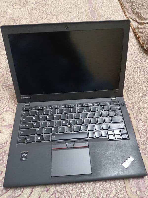 Lenovo x250 core i5 5th generation 0