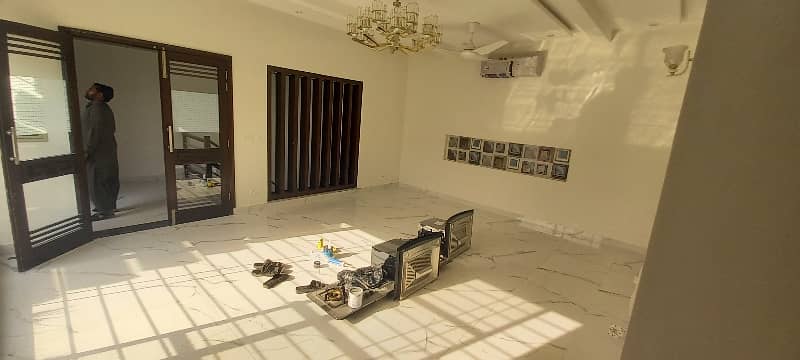 Only One Year Old Kanal 3 Bed Upper Portion For Rent In Dha Phase 4 CC Block 8
