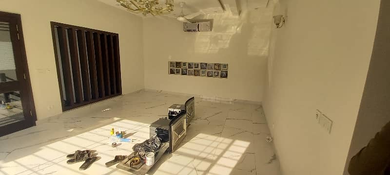Only One Year Old Kanal 3 Bed Upper Portion For Rent In Dha Phase 4 CC Block 13