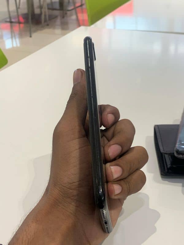 Iphone 7 plus pta 128gb 2
