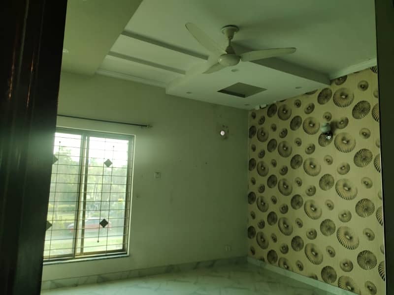 10 Marla Upper Portion For Rent For Office And Family Residents Both Options Available Very Hot Location Wapda Town Starting Block With Lower Rentil Party Gass ,Electric Meter And Water Available 7