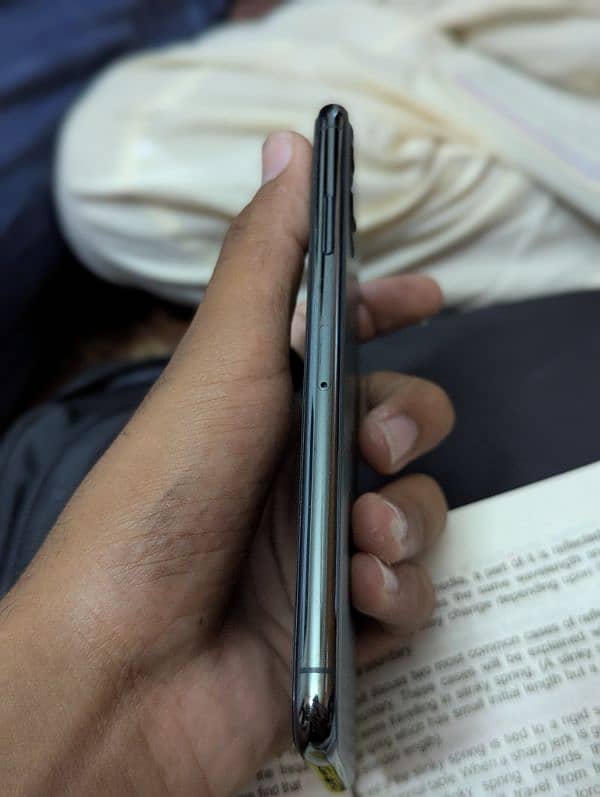iphone 11 pro max jv 2