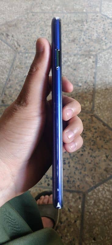 Tecno spark6 4/64 4