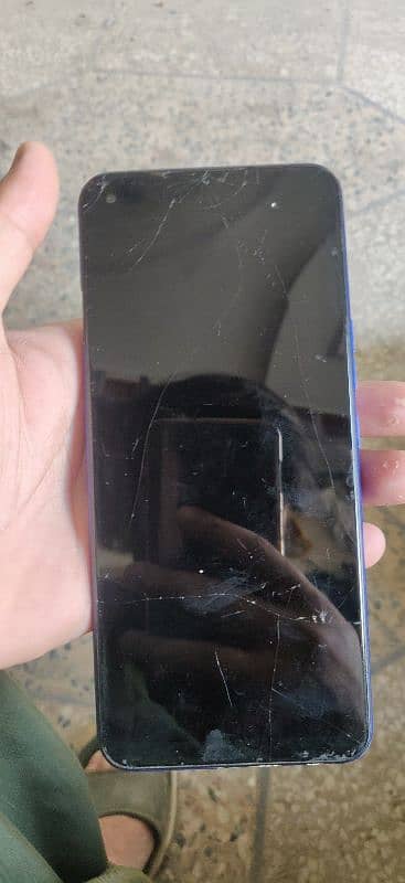 Tecno spark6 4/64 6