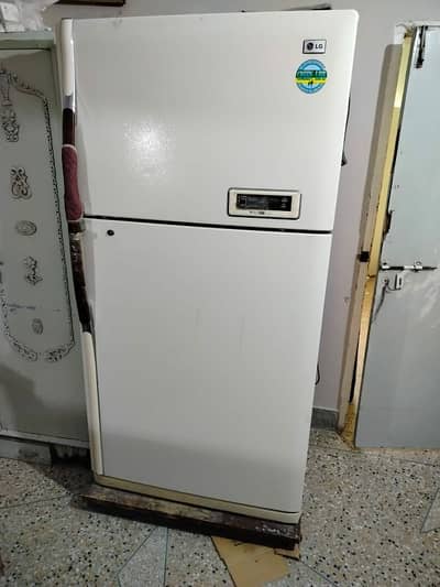 im selling my like new wonderful cooling wala L G  ka  imported .