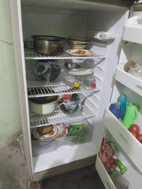 dawlance refrigerator full size 0