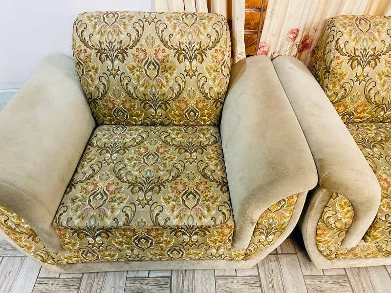 5 seater sofa set just like new 5