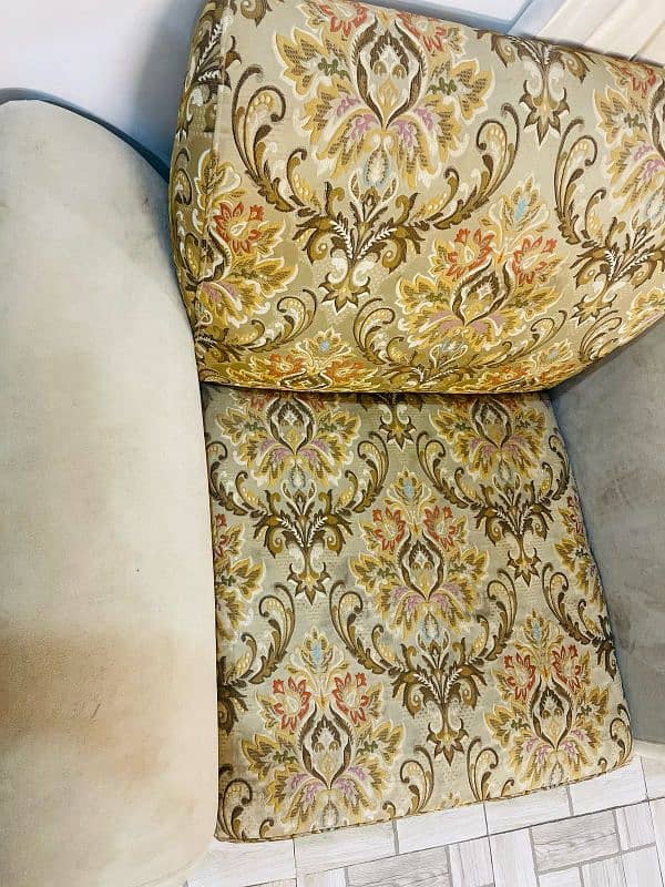 5 seater sofa set just like new 6