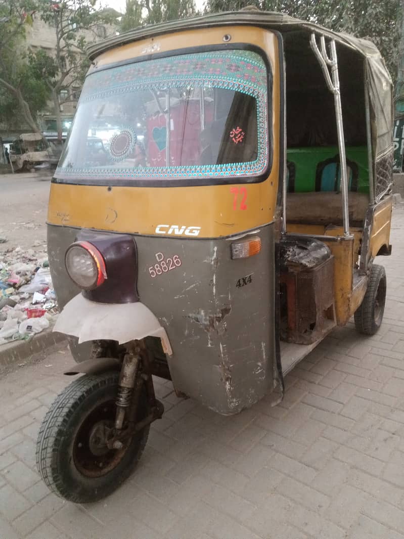 SazGar-2009,LPG-Gas-PetRoL Rickshaw, lWhite Engine, 2 Tyar OK, 8